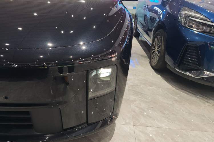 Used Li Auto i6 2025 Model Two-Wheel-Drive Standard Type