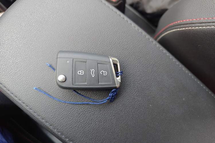 Used Volkswagen Tayron 2019 330TSI Two-Wheel Drive Luxury Model China VI Standard Vehicle Key