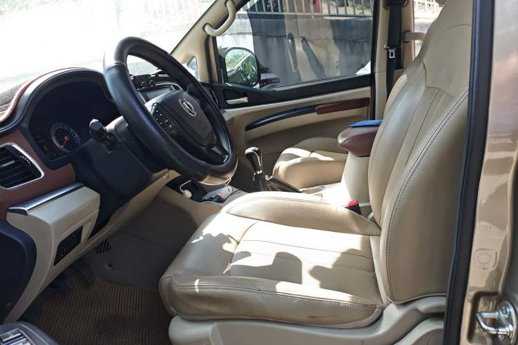 Used FORTHING Lingzhi 2019 M5 1.6L Exclusive Edition 7-Seater
