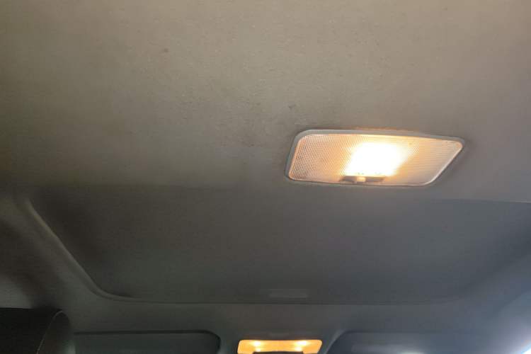 Used Toyota Levin 2017 Revised Version 185T CVT Elite Edition China VI Standard Headliner