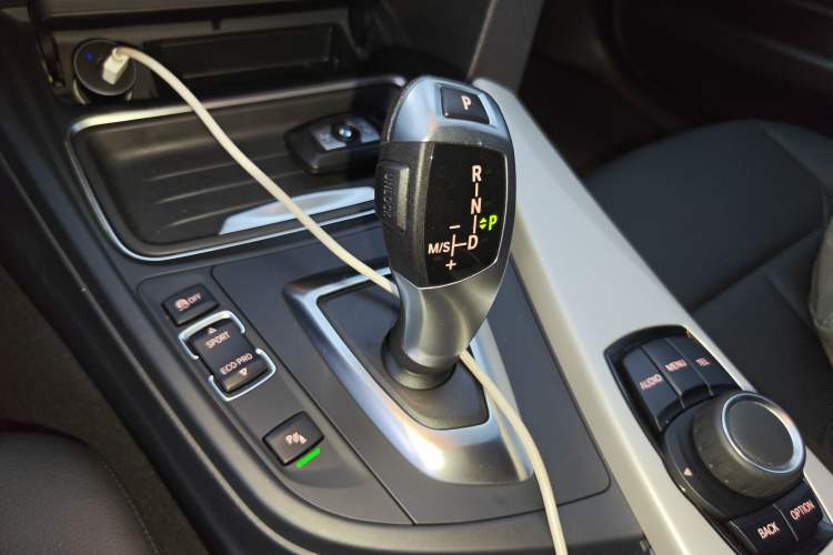 Used BMW 3 Series 2015 320Li Luxury Edition Fashion Model