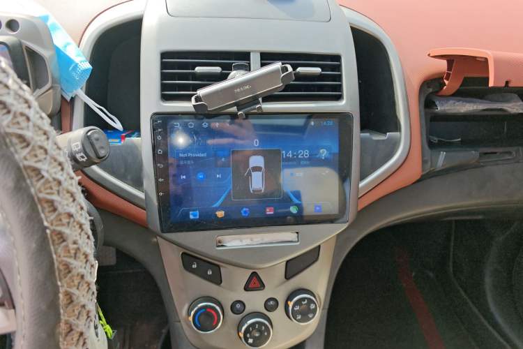 Used Chevrolet Aveo Sonic 2011 Sedan 1.4L Manual Transmission SE