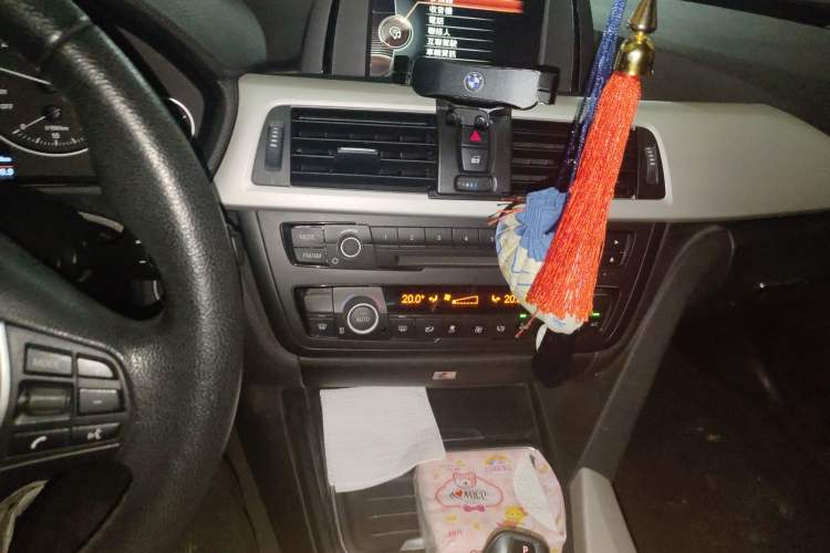 Used BMW 3 Series GT 2013 320i Leading Model Audio And AC Panel