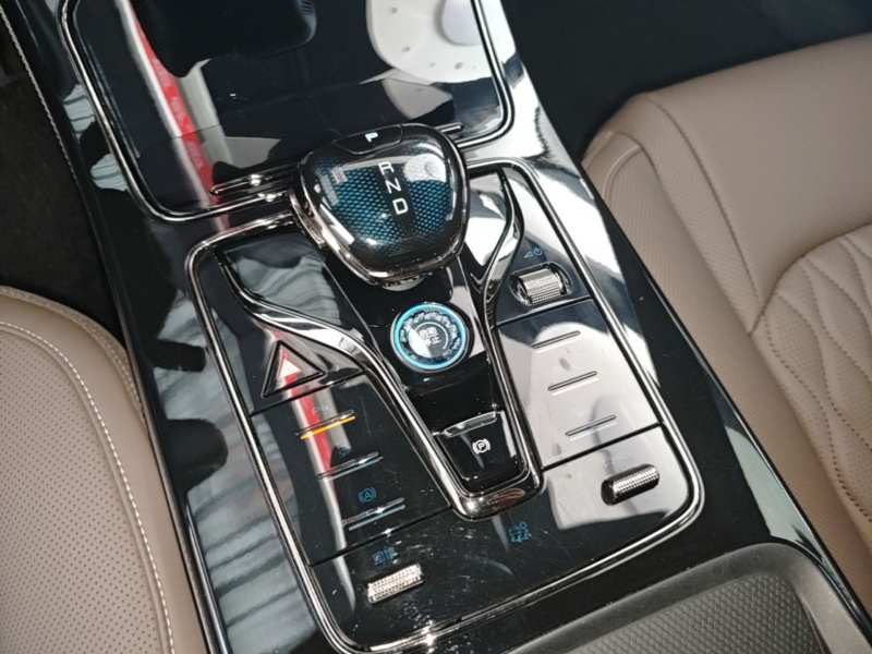 Used BYD Han 2024 EV Glory Edition 506KM Front-Wheel-Drive Premium Model — 13