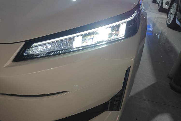 Used CHANGAN NEVO A05 2024 Truly Delicious Version 145 Beyond-Excellent Type Left Front Headlight