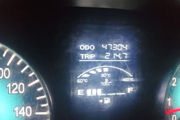 Used Jinbei Gold Hiace M Classic 2023 1.5L Travel Lion Passenger Vehicle 5/6/7 Seats
