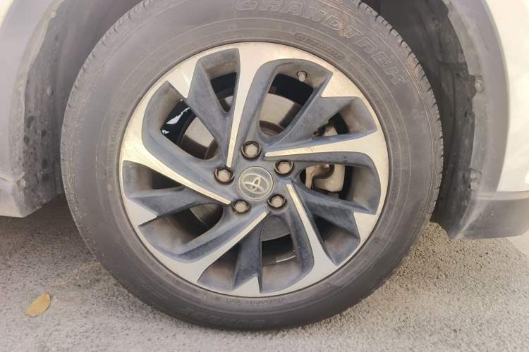 Used Toyota IZOA 2018 2.0L Yichi Version China VI Standard
