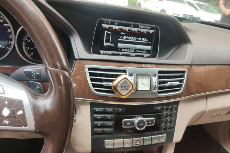 Used Mercedes-Benz E-Class 2014 E 260 L Luxury Model Audio And AC Panel