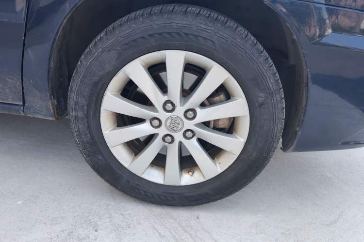 Used Buick GL8 2011 2.4L LT Executive Edition
