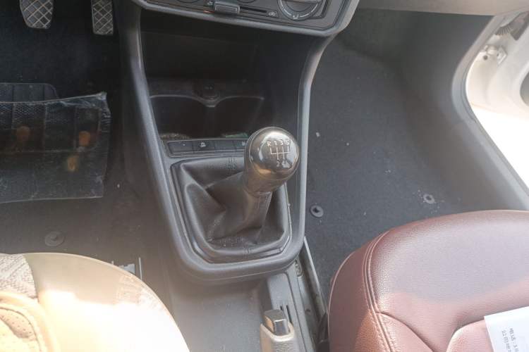 Used Volkswagen Santana 2019 1.5L Manual Fashion Edition China VI Standard Gear Lever