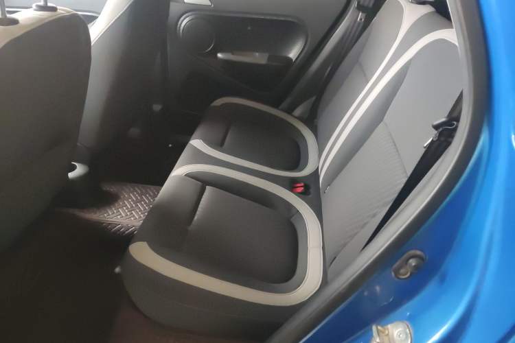 Used ORA Black Cat 2021 301 km Basic Version Left Rear Seat