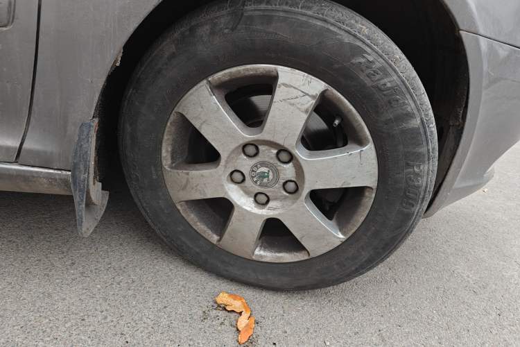 Used Skoda Octavia 2013 1.6L Manual Eado Edition