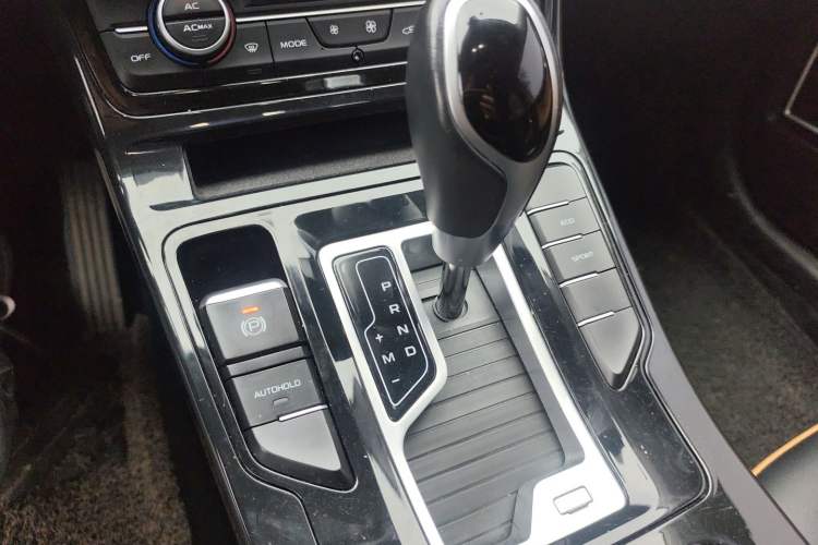 Used Geely Auto Emgrand GL 2020 1.4T CVT Luxury Model Gear Lever