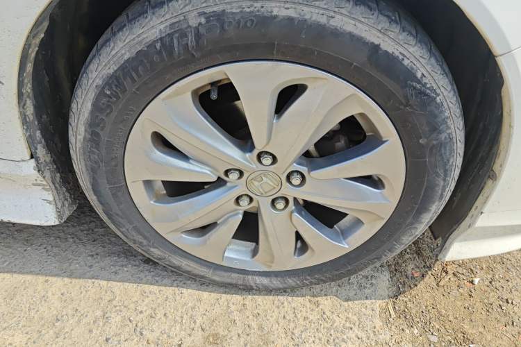 Used Honda Jade 2017 1.8L automatic Comfort version 5 seats
