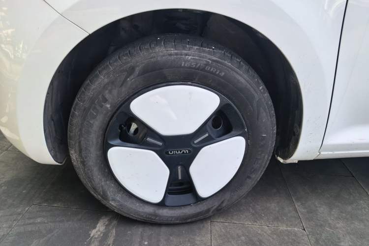 Used CHANGAN NEVO Lumin 2022 155 km – Refreshingly Sweet Edition Left Front Wheel Hub