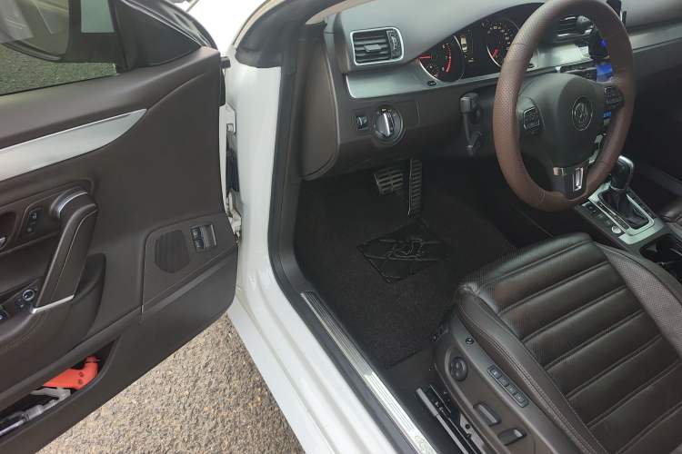 Used Volkswagen FAW-Volkswagen CC 2018 1.8TSI Luxury Model Driver Seat