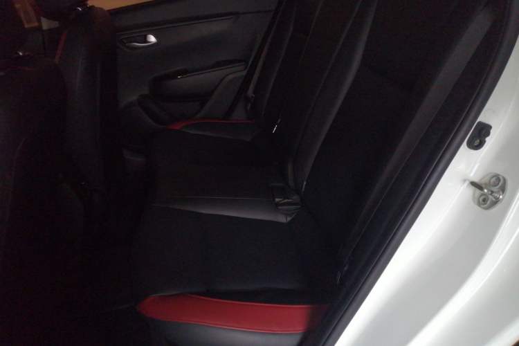 Used Kia KX Cross 2017 1.4L AT GLS
