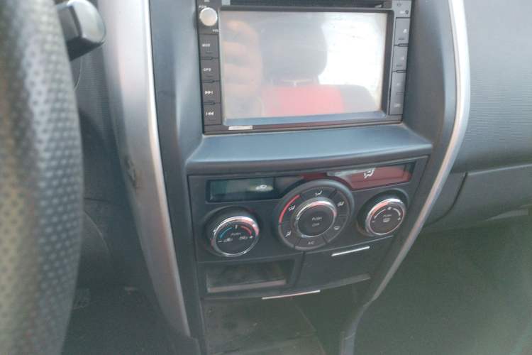 Used Suzuki Liana A6 2015 Hatchback 1.4L Manual Enjoyment Model Audio And AC Panel