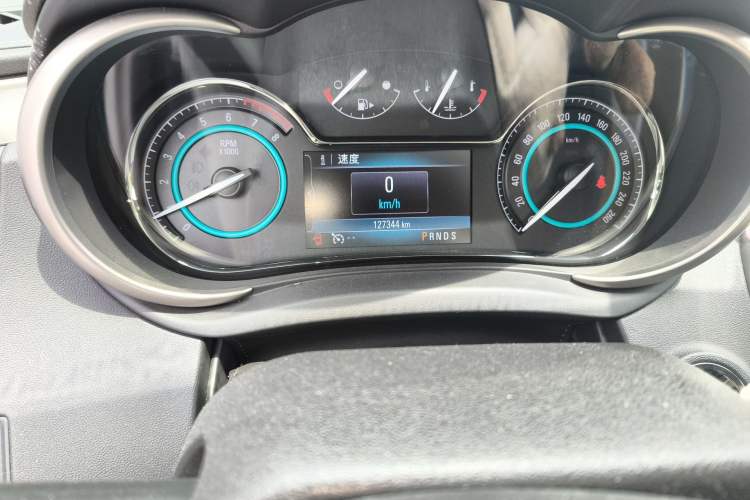 Used Buick LaCrosse 2013 2.0T SIDI Elite Tech Version Odometer Close Up