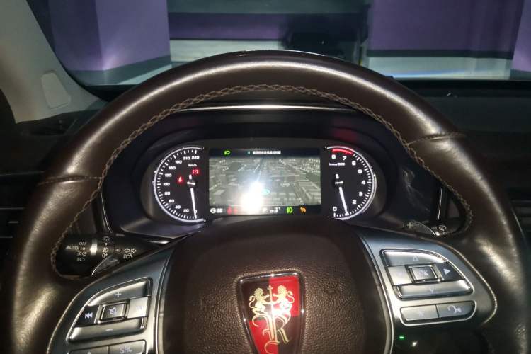 Used Roewe RX8 2018 30T Smart Connectivity Two-Wheel Drive Flagship Edition