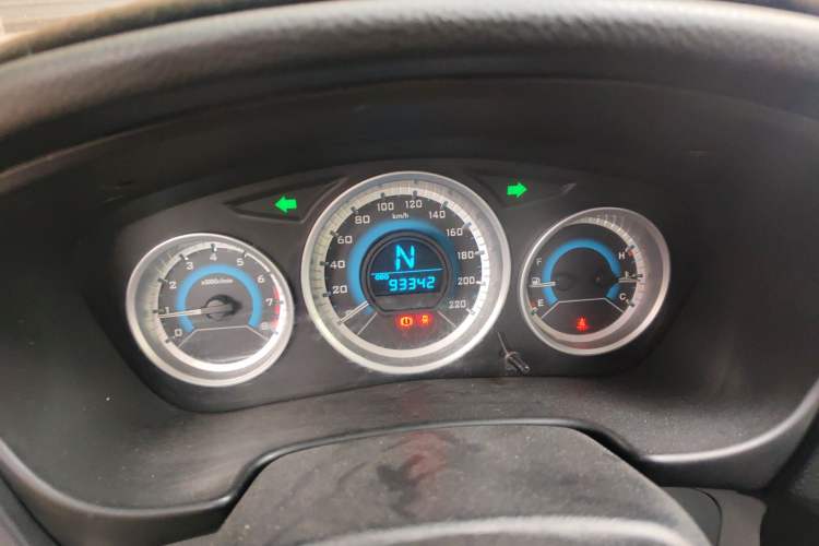 Used Soueast V3 Lingyue 2015 1.5L AMT Happiness Edition Instrument Cluster