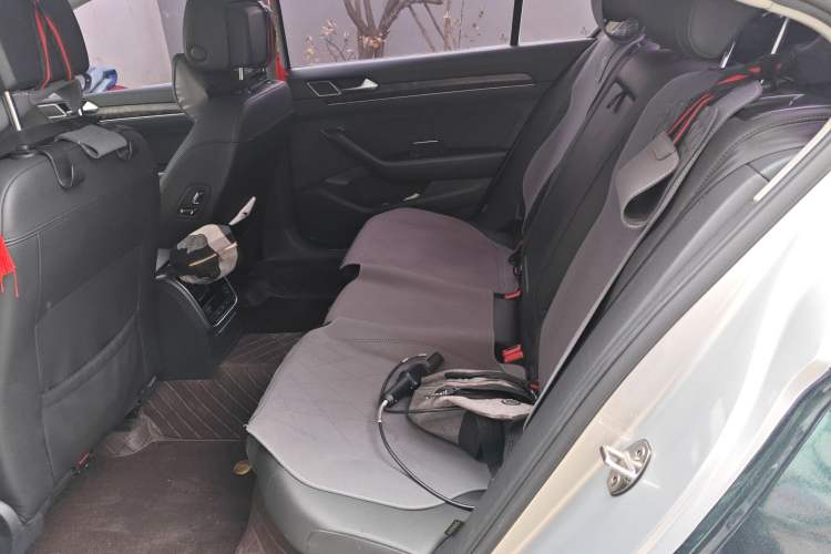 Used Volkswagen Magotan 2017 330TSI DSG Luxury Model