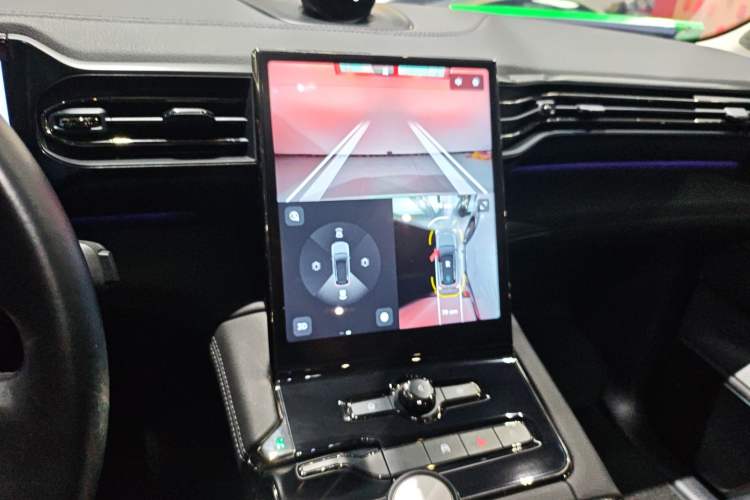 Used Nio ES8 2020 415 km Range 6-Seater Version
