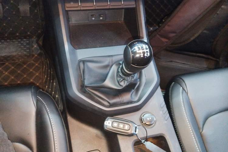 Used JMC DaDao 2024 All-Purpose 2.3T Diesel Manual Two-Wheel Drive Standard-Wheelbase Comfort Edition