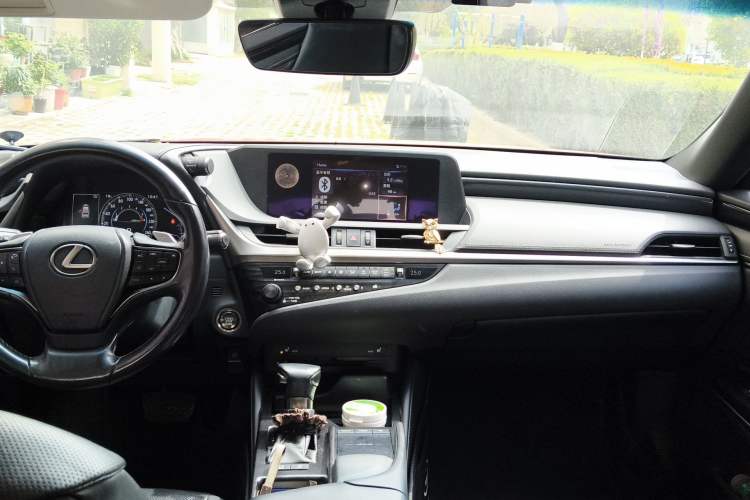 Used Lexus ES 2018 200 Excellence Edition China V Standard Headliner