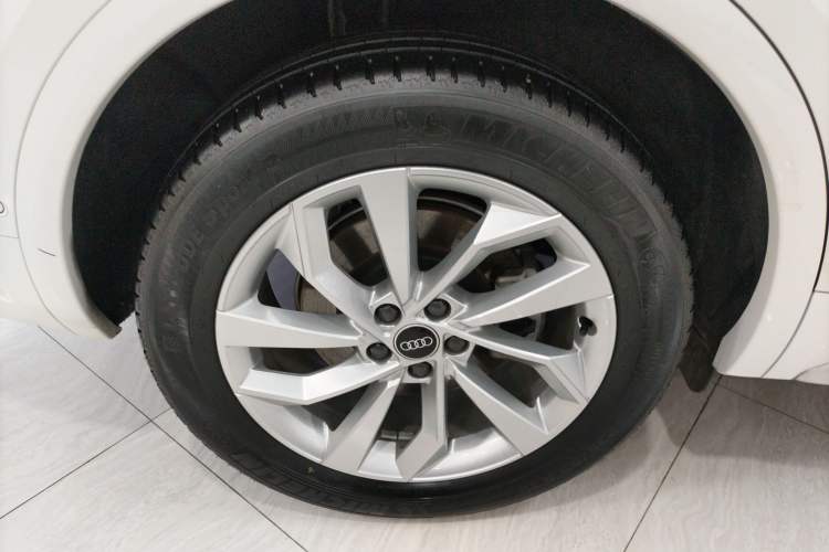 Used Audi Q5L 2022 40T Luxury Dynamic Model