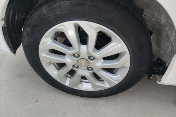 Used Honda Fit 2018 1.5L CVT Comfort Sunroof Version Right Rear Wheel Hub