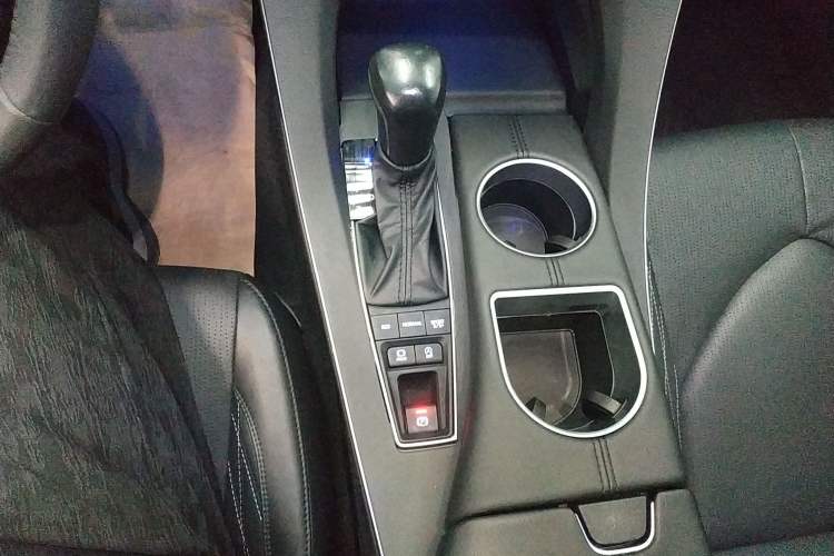 Used Toyota Avalon 2019 2.5L Touring Premium Version China VI Standard