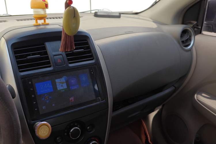 Used Nissan Sunny 2015 1.5XE Manual Comfort Edition Audio And AC Panel