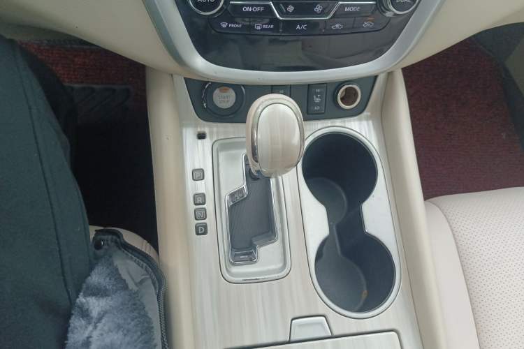 Used Nissan Murano 2015 2.5 S/C HEV XL Two-Wheel Drive Hybrid Luxury Edition Gear Lever