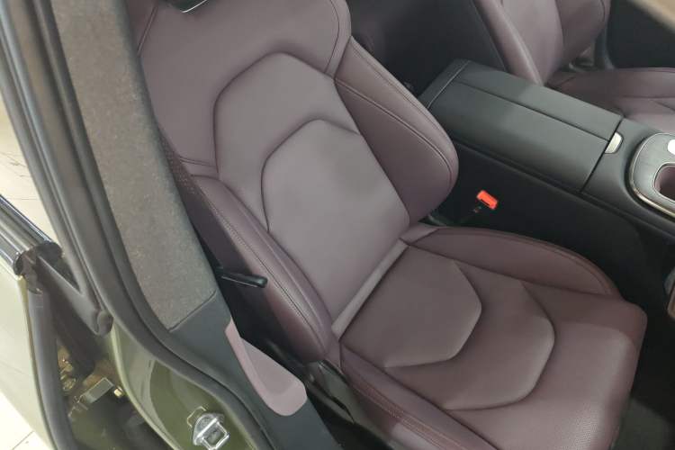 Used Xiaomi Auto SU7 2024 Rear-Drive Long-Range Intelligent Driving Version
