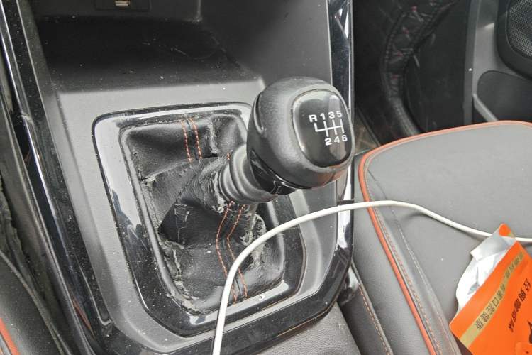 Used Baojun RS-3 2020 1.5L Manual 24-Hour Online Luxury Version Gear Lever