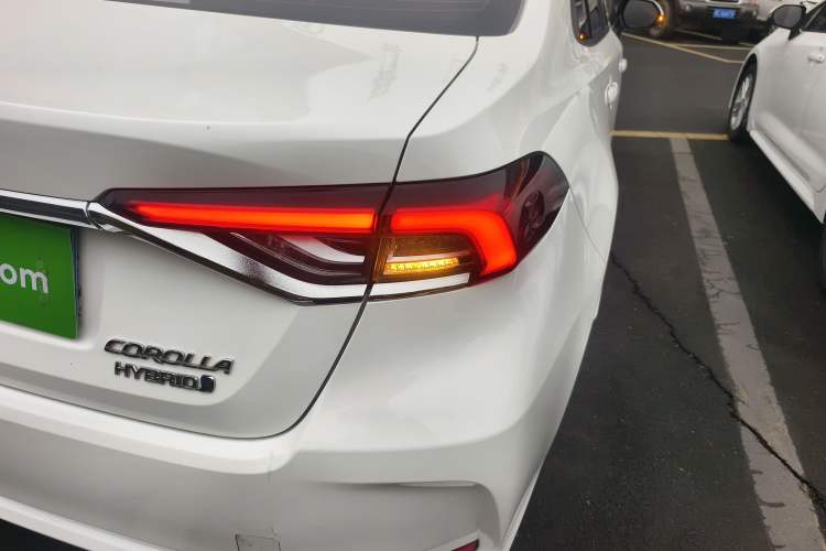 Used Toyota Corolla 2021 Dual-Motor 1.8L E-CVT Elite Edition
