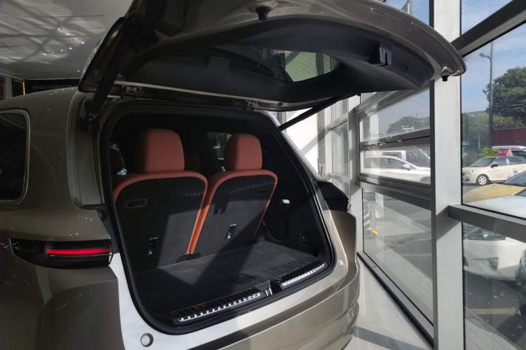 Used Li Auto L9 2022 Max model
