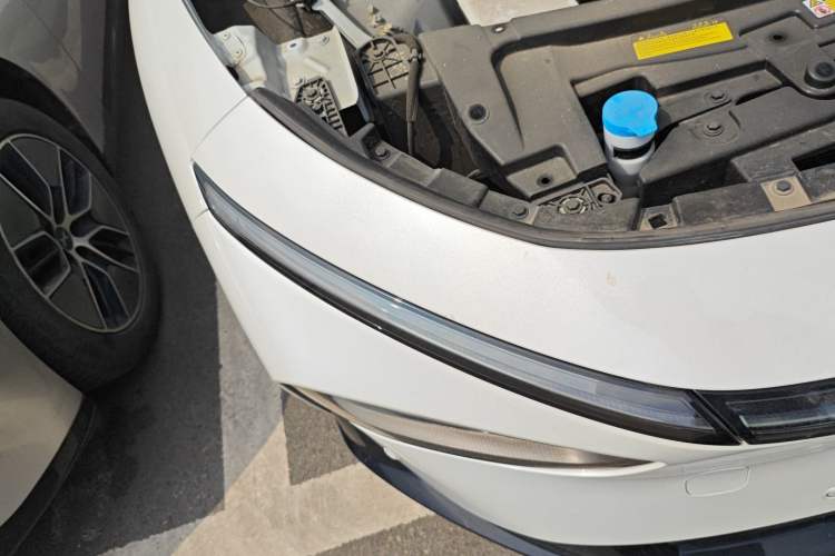 Used XPeng P7+ 2024 Long-Range Max Right Front Headlight