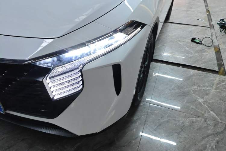 Used Venucia V 2023 260T Idol Edition Pro