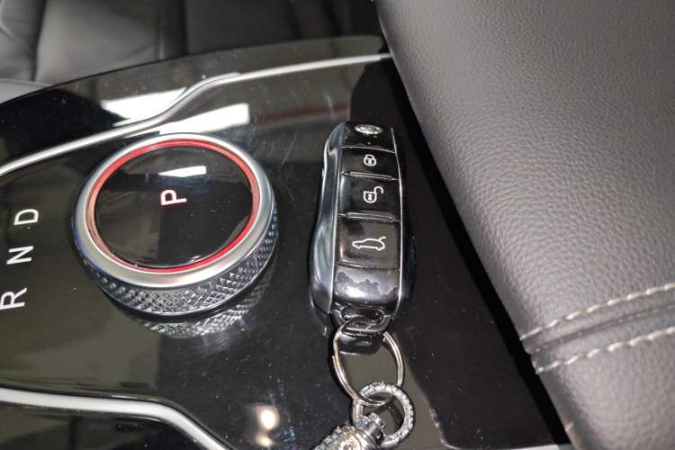 Used SERES SF5 2020 Four-Wheel Drive High-Performance Sports Edition
