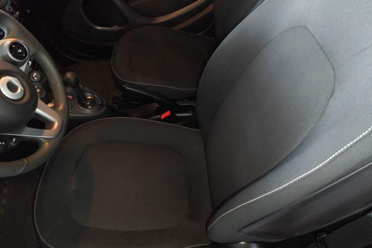 Used smart fortwo 2018 1.0L 52kW Hardtop Passion Edition China V Standard
