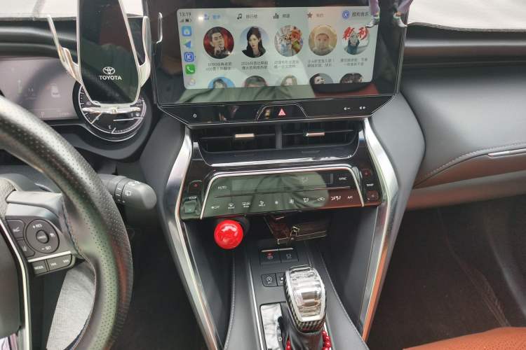 Used Toyota Venza 2023 2.0L CVT Two-Wheel Drive Luxury Edition
