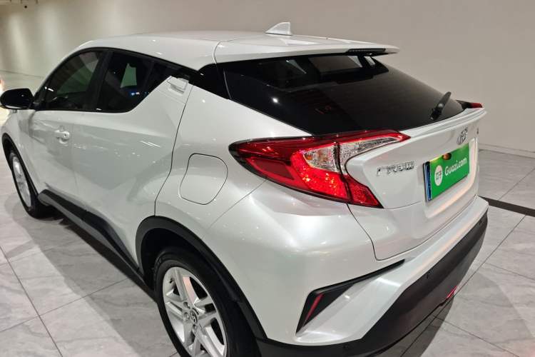 Used Toyota C-HR 2022 2.0L Comfort Edition Exterior 2