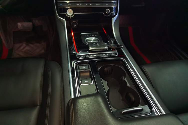 Used Jaguar XFL 2020 XFL 2.0T P200 Two-Wheel-Drive Elite Edition
