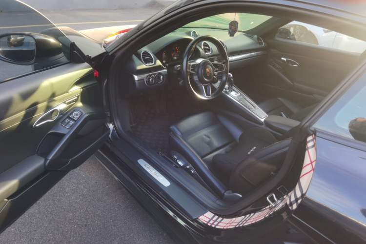 Used Porsche 718 2016 Cayman 2.0T Driver Seat