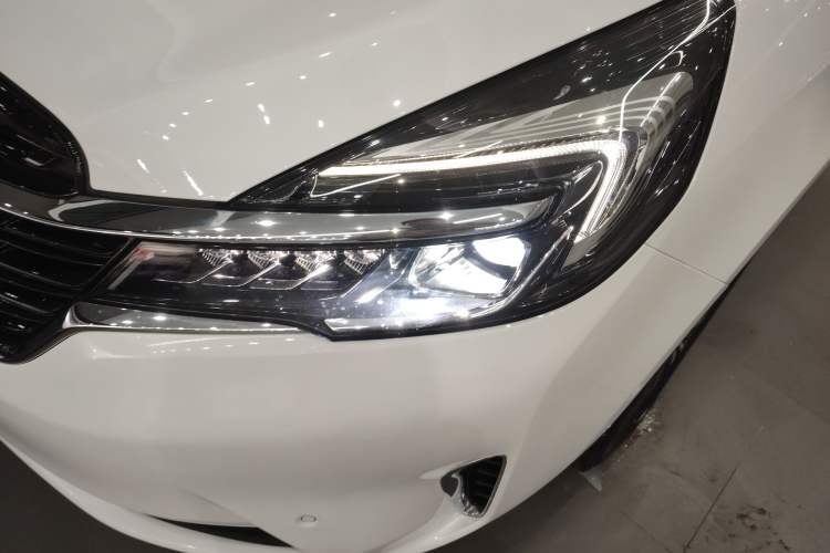 Used Buick GL8 2021 Land Cruiser Executive Class 652T Smart Luxury Model