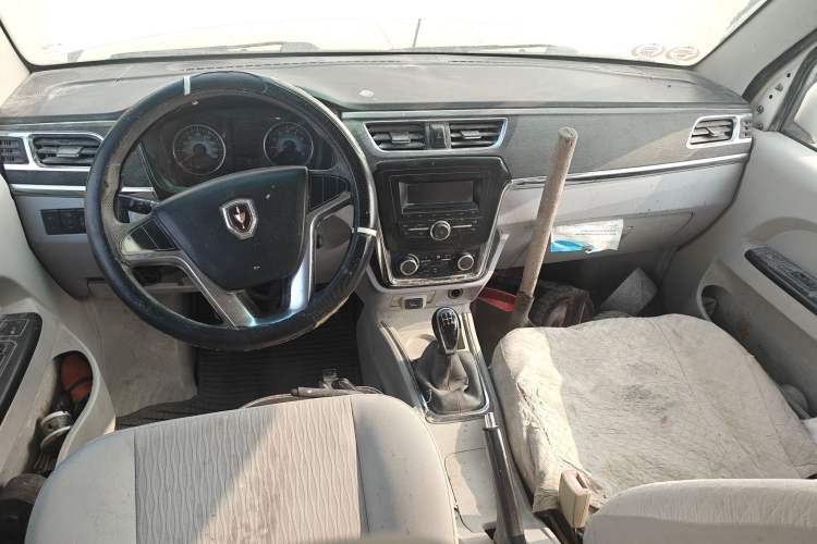 Used Jinbei New Hiace X30L 2016 1.5L Wealth Edition DLCG14 Center Console