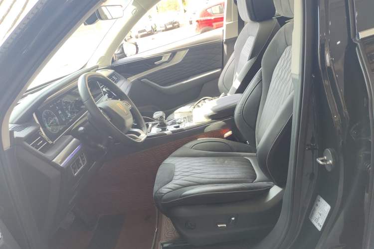 Used Hongqi HS5 2022 Facelifted Version 2.0T Smart Connect Flagship All-Wheel-Drive Edition
