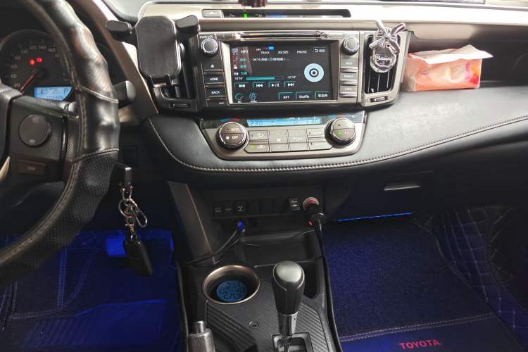 Used Toyota RAV4 2013 2.0L CVT Four-Wheel Drive Fashion Edition